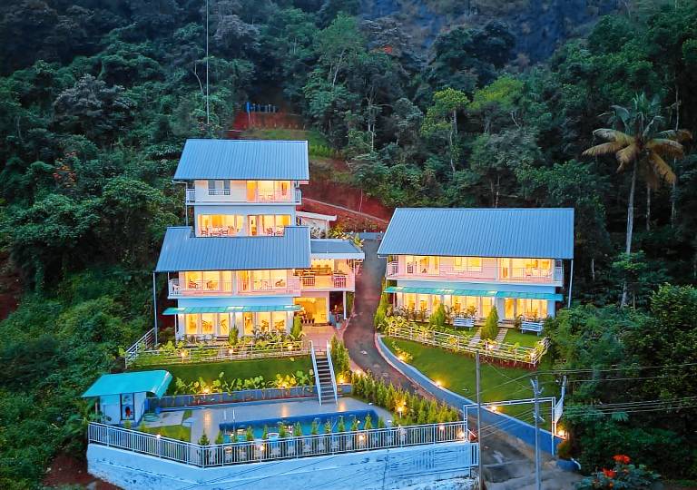 Resort  Munnar