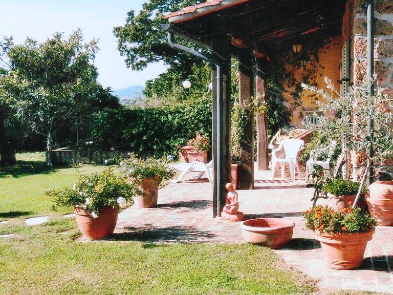 Charming rental apartment with yard & terrace | Pets are welcome — photo 5