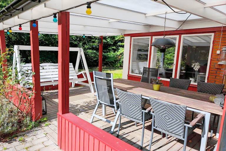 Lovely house with terrace, sauna & yard | Pets are welcome — photo 2