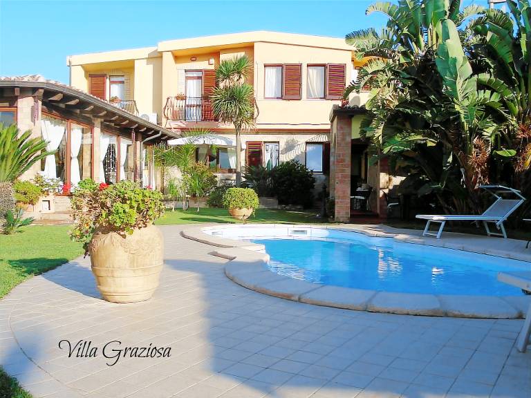 Villa  Dolianova