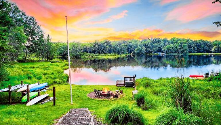 House Pocono Lake