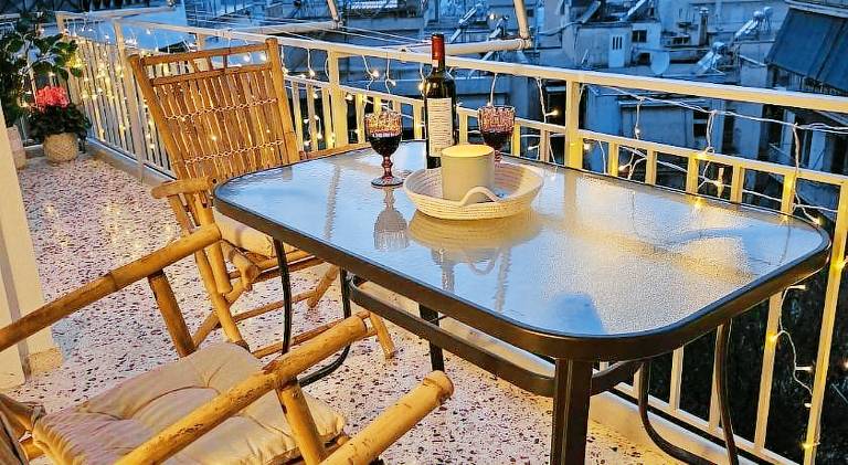 Rental apartment with terrace in Athens