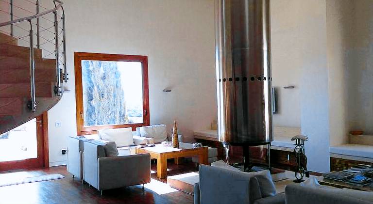 Vacation home with private pool, hot tub & patio in Cuenca