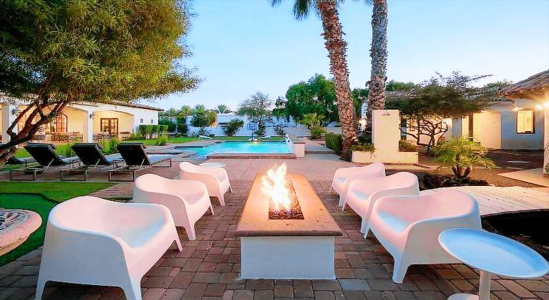 Vacation home with hot tub & pool | Pet-friendly — photo 4