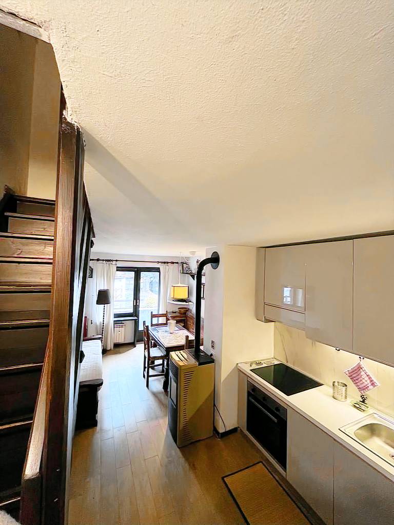 Rental apartment with garden & terrace | Garden view — photo 4