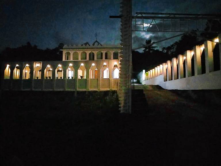 Vacation home with yard & patio | Perfect for remote work in Sulthan Bathery