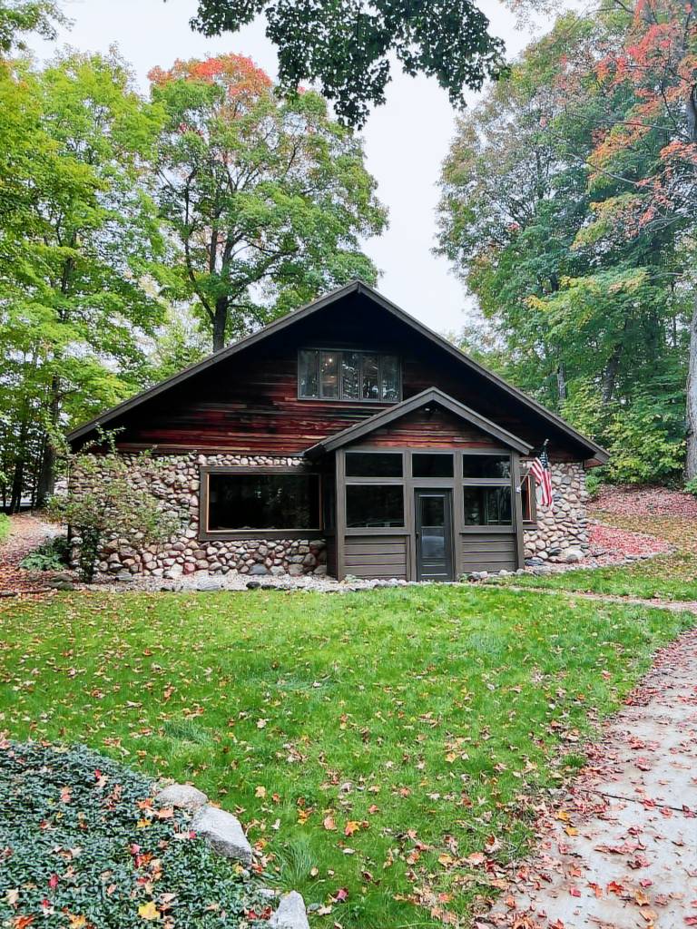 Cabin  Empire