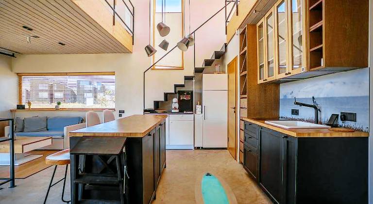 House with hot tub | Pets are welcome — photo 3
