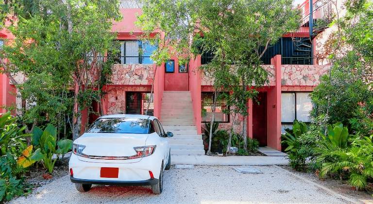 Serviced apartment with patio, garden & pool in Tulum
