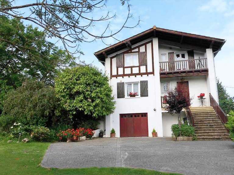 Villa Sare
