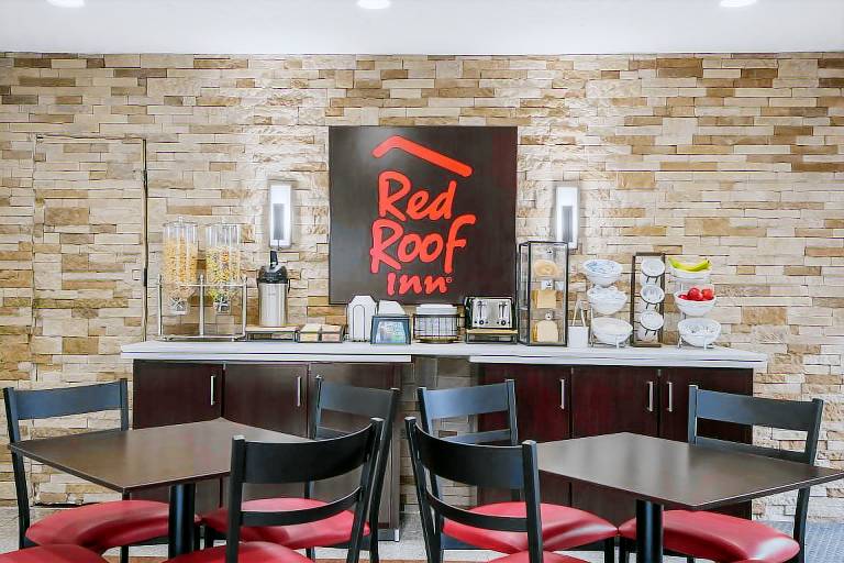 Red Roof Inn Crossville — photo 4
