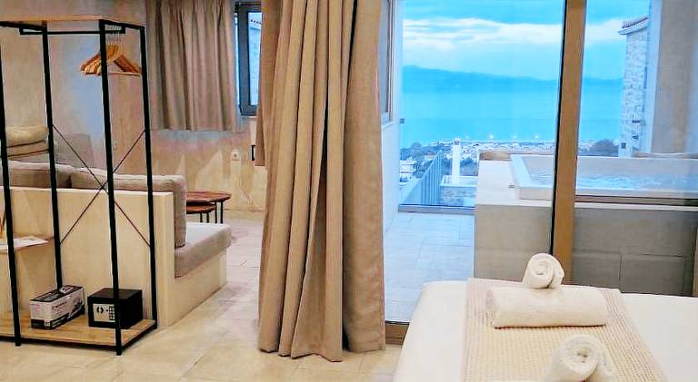 Mani Luxury Suites and Studios in Gytheio with Private Pools — photo 2