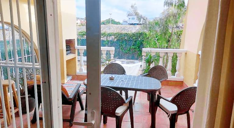 Holiday apartment with patio, barbecue & yard — photo 3