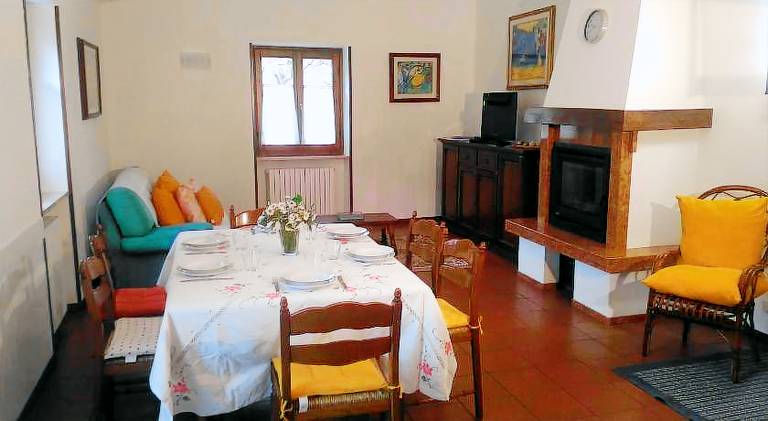 Holiday apartment with 3 rooms for 6 persons — photo 4