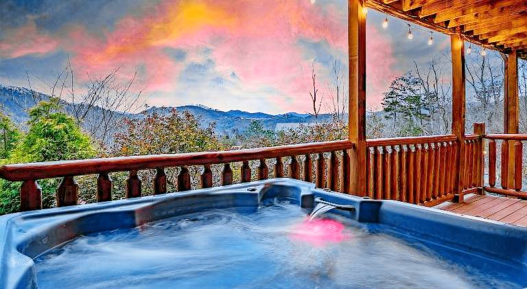 House with jacuzzi — photo 2