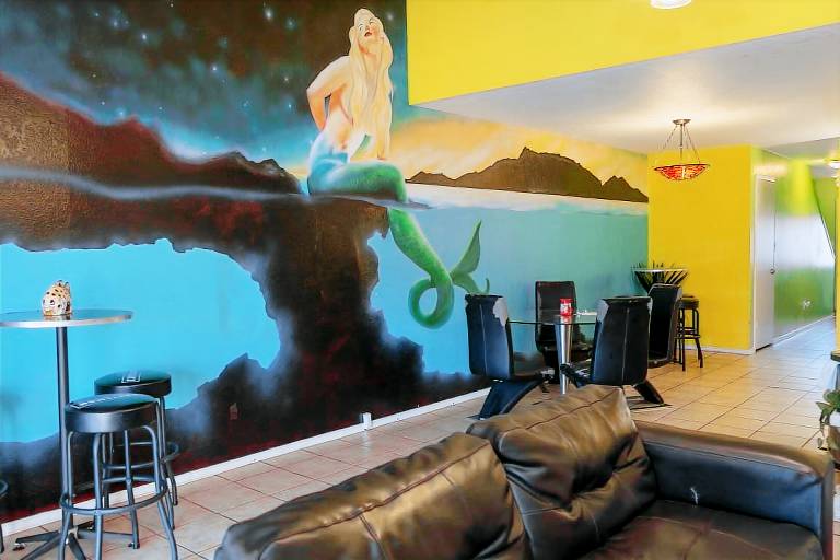 Sparky's Pool House — photo 3