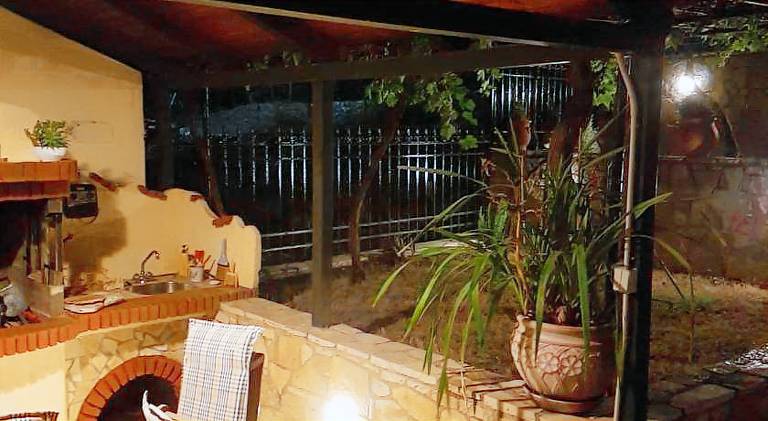 Fully equipped rental apartment with terrace, hot tub & barbeque | Suitable for remote work | Pet-friendly — photo 4
