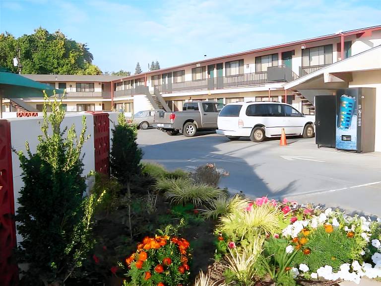 Apex Inn in Modesto, CA