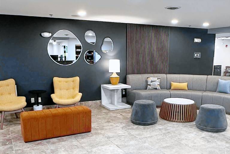 La Quinta Inn & Suites by Wyndham Minot — photo 4