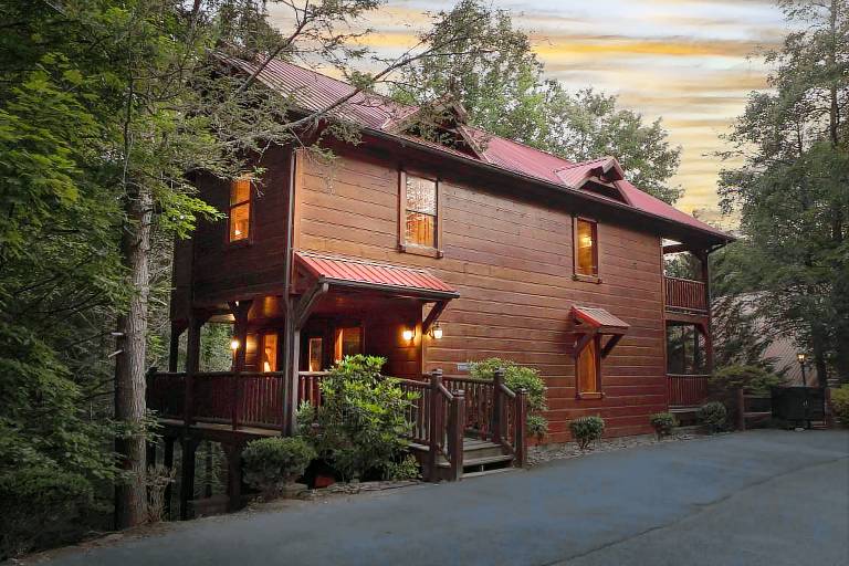 Vacation home with fast internet, barbeque & hot tub | Mountain view — photo 4