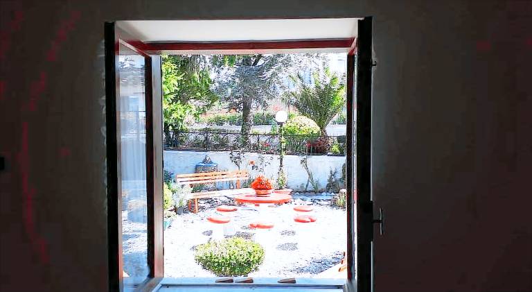 House with 2 rooms for 5 persons — photo 4