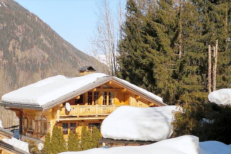 Chalet with sauna, garden & terrace | Mountain view — photo 5