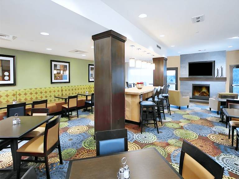 Holiday Inn Express - Colorado Springs - First & Main By IHG — photo 4