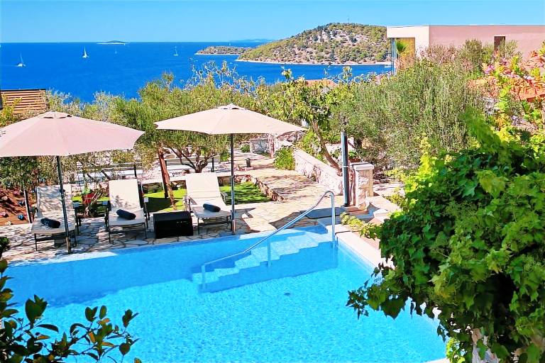 Ferienhaus in Ražanj, Dvornica , Kroatien für max. 14 Personen