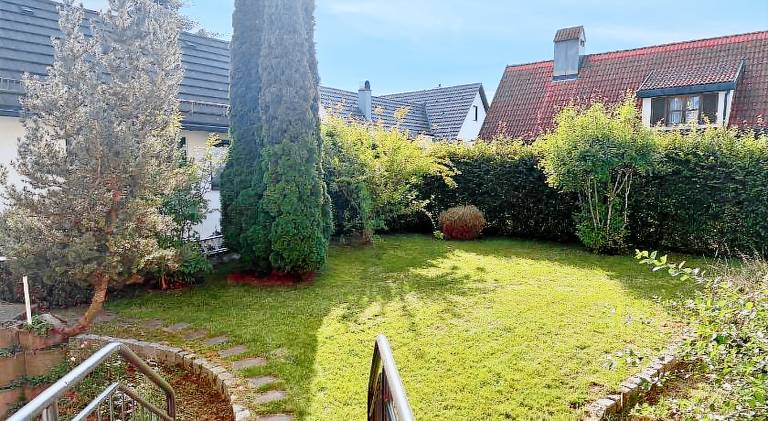 Beautiful serviced apartment with patio & garden | Pets allowed — photo 3