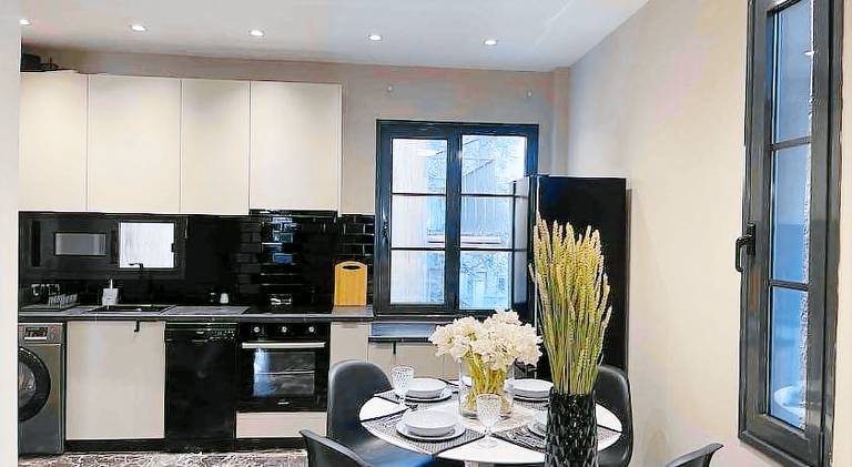 Fully equipped nice apartment | Near Syntagma Square | Suitable for remote work | Pets are welcome — photo 4