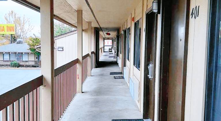 Centralia Inn — photo 4
