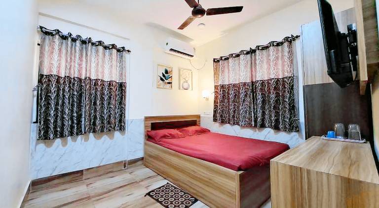 Laxmi Niwas Salt Lake Kolkata 10mins from Sector 5