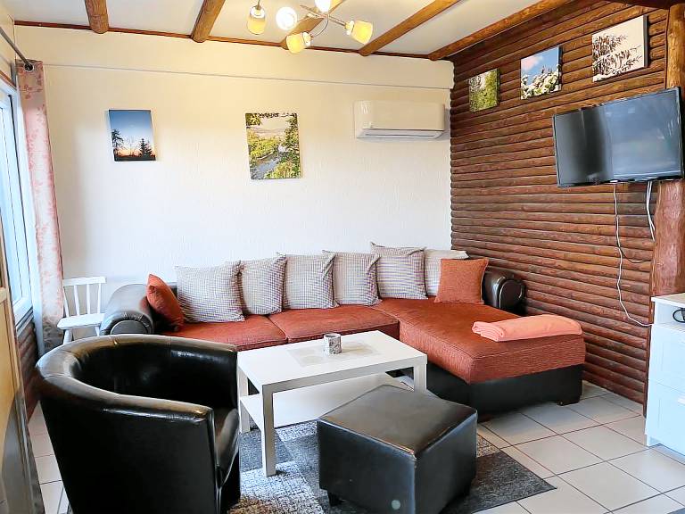 Child-friendly vacation home with grill, garden & terrace | Dogs allowed — photo 3