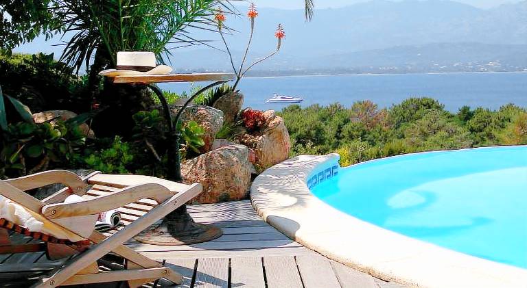 Villa with garden, barbecue & pool | Pet-friendly in Porto-Vecchio