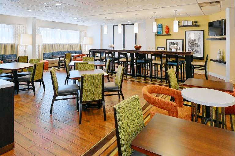 Hampton Inn Carbondale — photo 3