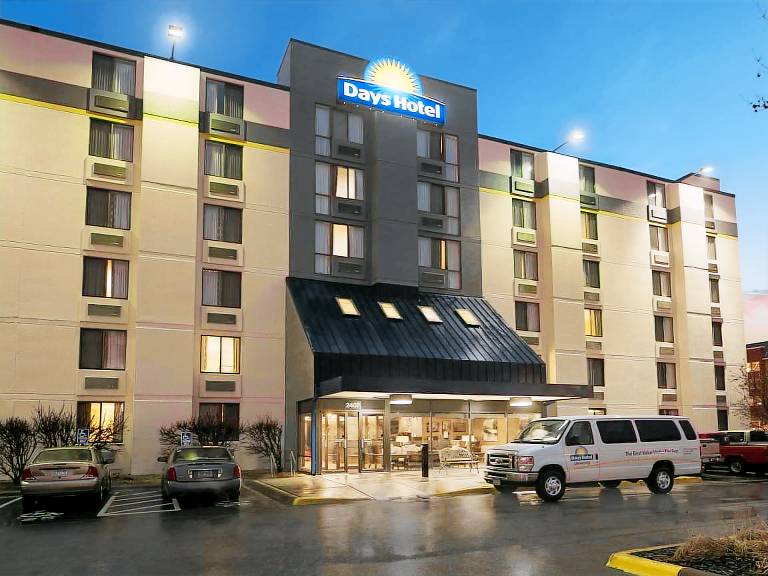 Days Hotel by Wyndham University Ave SE in Minneapolis, MN