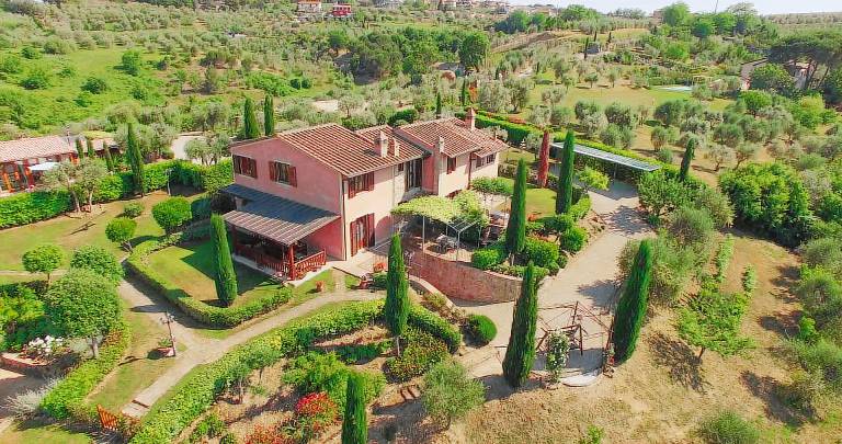 Children-friendly villa with private pool, garden & patio | Panoramic view | Pets are welcome — photo 2