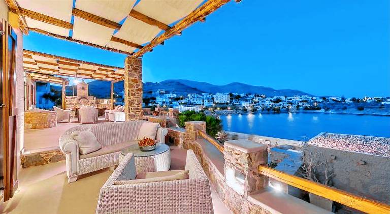 Villa with patio, hot tub & yard | Suitable for remote work — photo 4