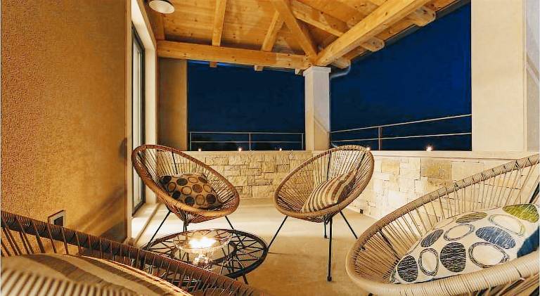 Vacation home with pool — photo 4