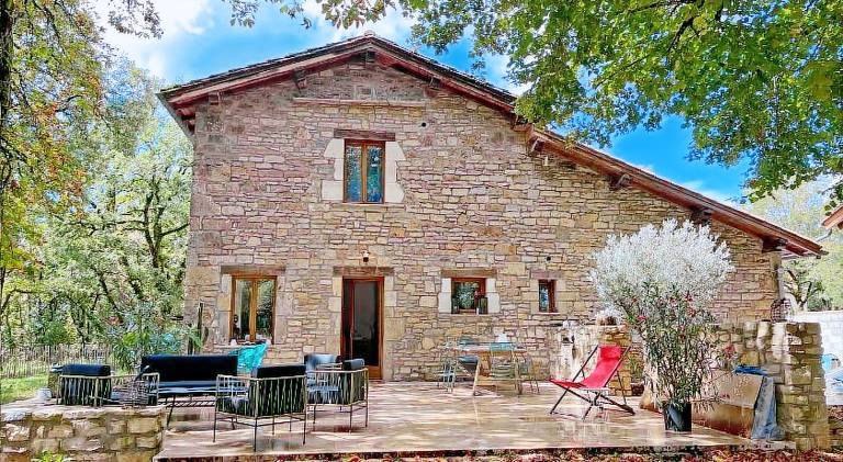 Vacation home with private pool, garden & patio — photo 3