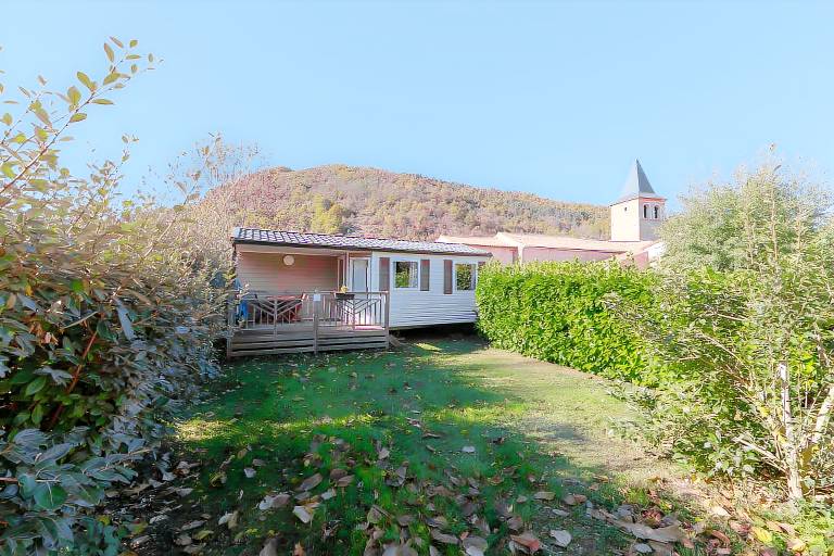 Wonderful mobile home with yard, terrace & pool | Mountain view | Pets allowed — photo 2