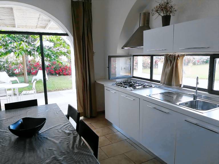 Family-oriented apartment with yard | Pets are welcome — photo 2