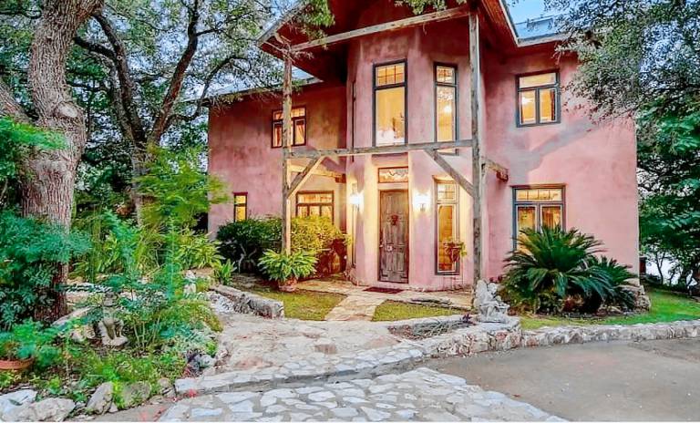 Bed and breakfast  Briarcliff