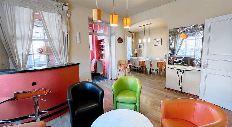 Rental apartment with yard & terrace — photo 4