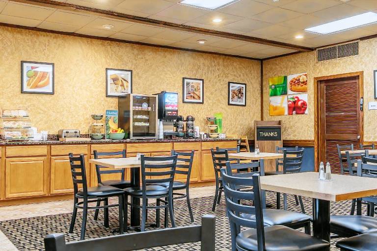 Quality Inn Hermitage South — photo 4