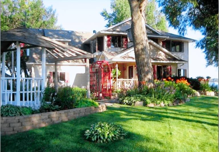 House  Lindstrom