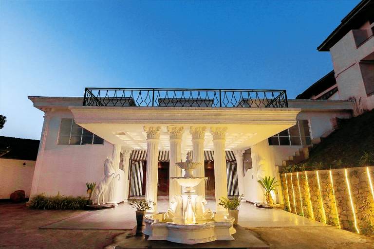 Indra Manel Family Holiday Resort