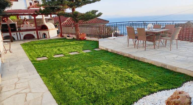 House with yard, terrace & barbecue | Next to the beach | Pets allowed in South Pelion