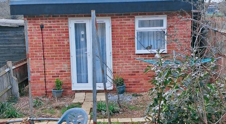Holiday apartment with garden in London, KY