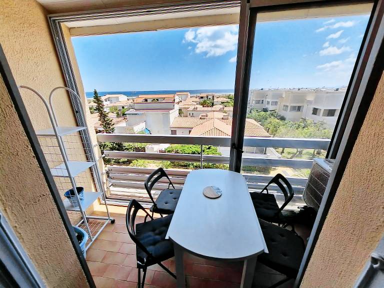 Rental apartment with 2 rooms for 4 persons — photo 2